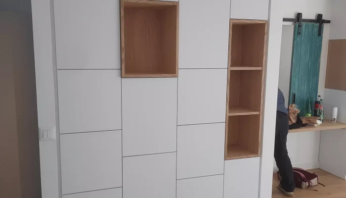 Réalisation d'une bibliothèque à Nantes par l’ATELIER POMPIERRE