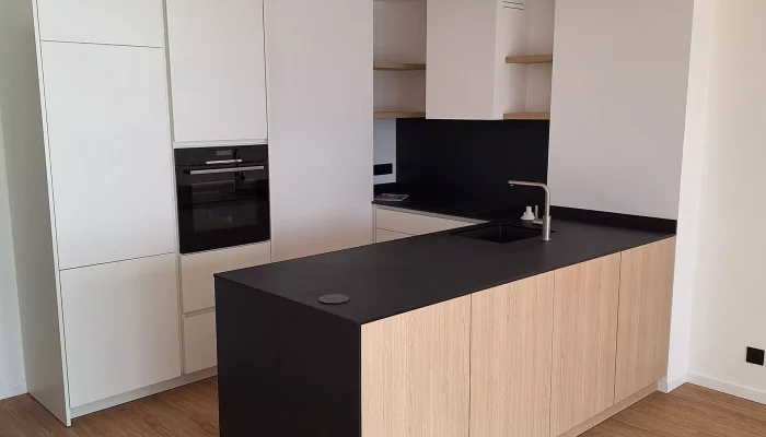 Réalisation d'une cuisine sur mesure à Nantes par l’ATELIER POMPIERRE