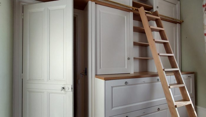 Réalisation d'un placard à Nantes par l’ATELIER POMPIERRE