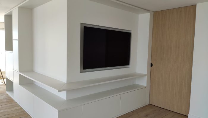 Réalisation d'un placard à Nantes par l’ATELIER POMPIERRE