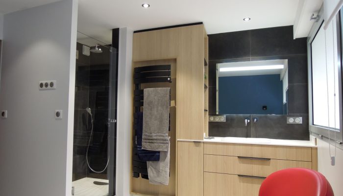 Réalisation d'une salle de bains à Nantes par l’ATELIER POMPIERRE