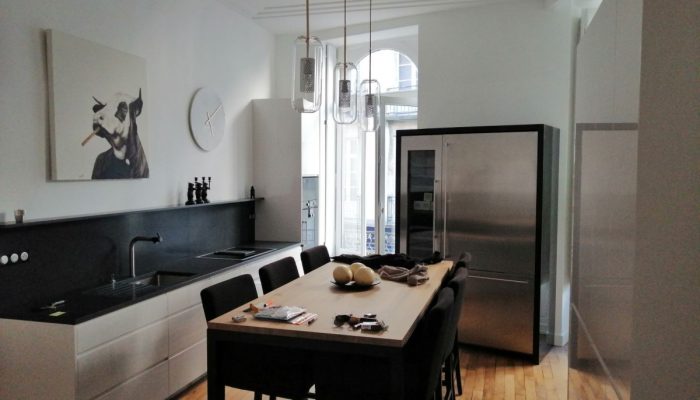 Réalisation d'une cuisine sur mesure à Nantes par l’ATELIER POMPIERRE