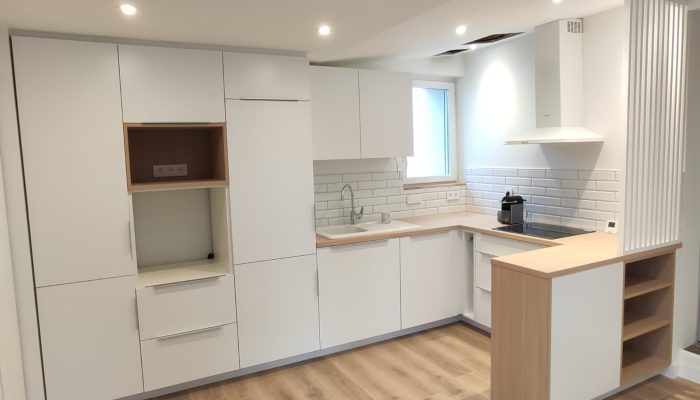Réalisation d'une cuisine sur mesure à Nantes par l’ATELIER POMPIERRE
