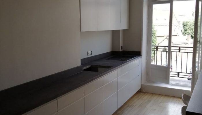 Réalisation d'une cuisine sur mesure à Nantes par l’ATELIER POMPIERRE