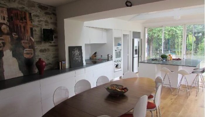 Réalisation d'une cuisine sur mesure à Nantes par l’ATELIER POMPIERRE