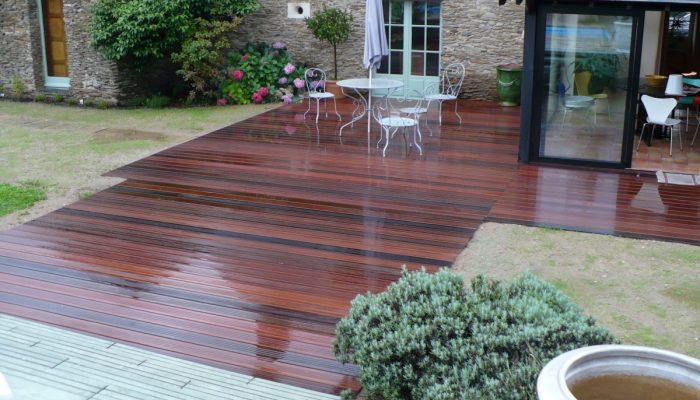 Réalisation d'un parquet extérieur à Nantes par l’ATELIER POMPIERRE