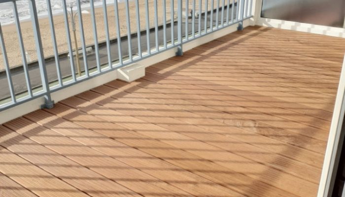 Réalisation d'un parquet extérieur à Nantes par l’ATELIER POMPIERRE